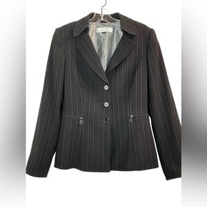 TAHARI BY ARTHUR S. LEVINE Blazer In Charcoal w/Gray Pinstripes Sz 6